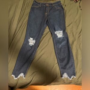 Raw hem skinny jeans cropped